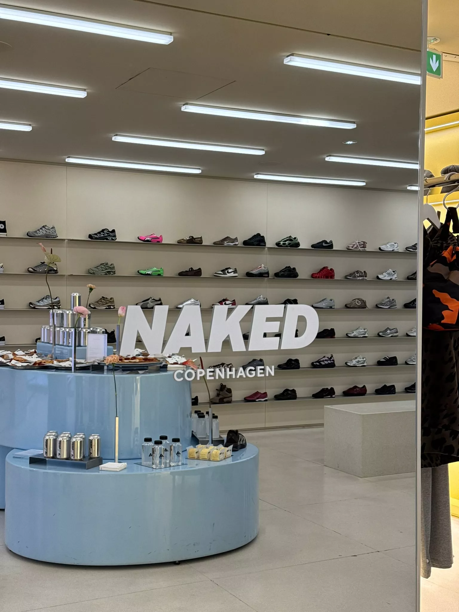 NAKED COPENHAGEN | run adidas